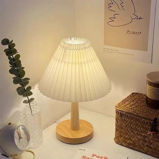 Sculpted Pleat Table Lamp - Warm Ambiance