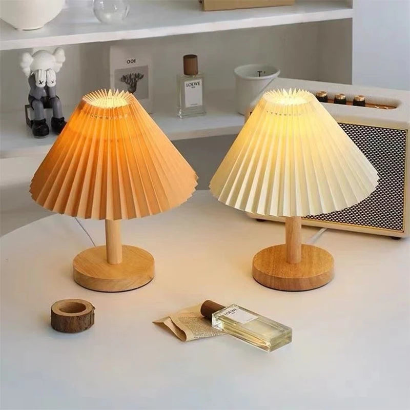 Sculpted Pleat Table Lamp - Warm Ambiance