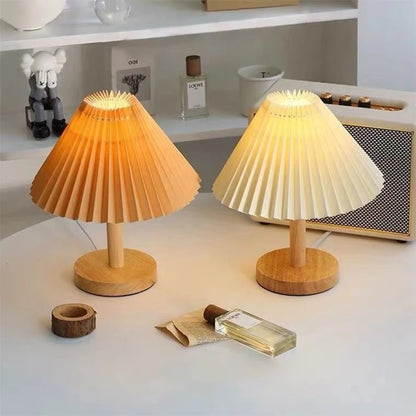 Sculpted Pleat Table Lamp - Warm Ambiance
