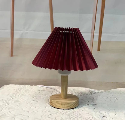 Sculpted Pleat Table Lamp - Warm Ambiance