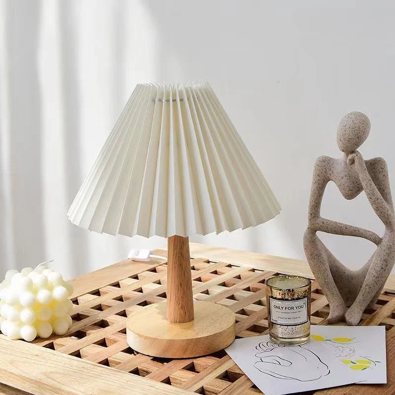 Sculpted Pleat Table Lamp - Warm Ambiance