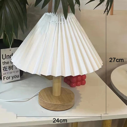 Sculpted Pleat Table Lamp - Warm Ambiance